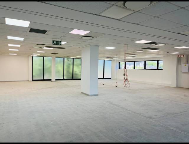 675M² OFFICE TO LET IN WATERFALL